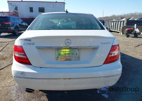 2013 Mercedes-Benz C 300 Luxury 4Matic from USA, damaged, VIN WDDGF8AB7DA786221